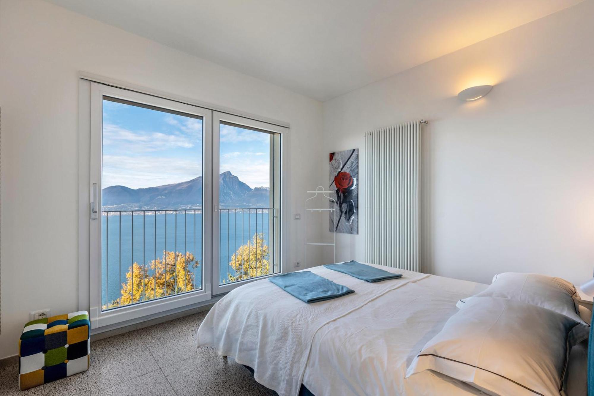 Casa Serena Lake View Torri Del Benaco Bagian luar foto