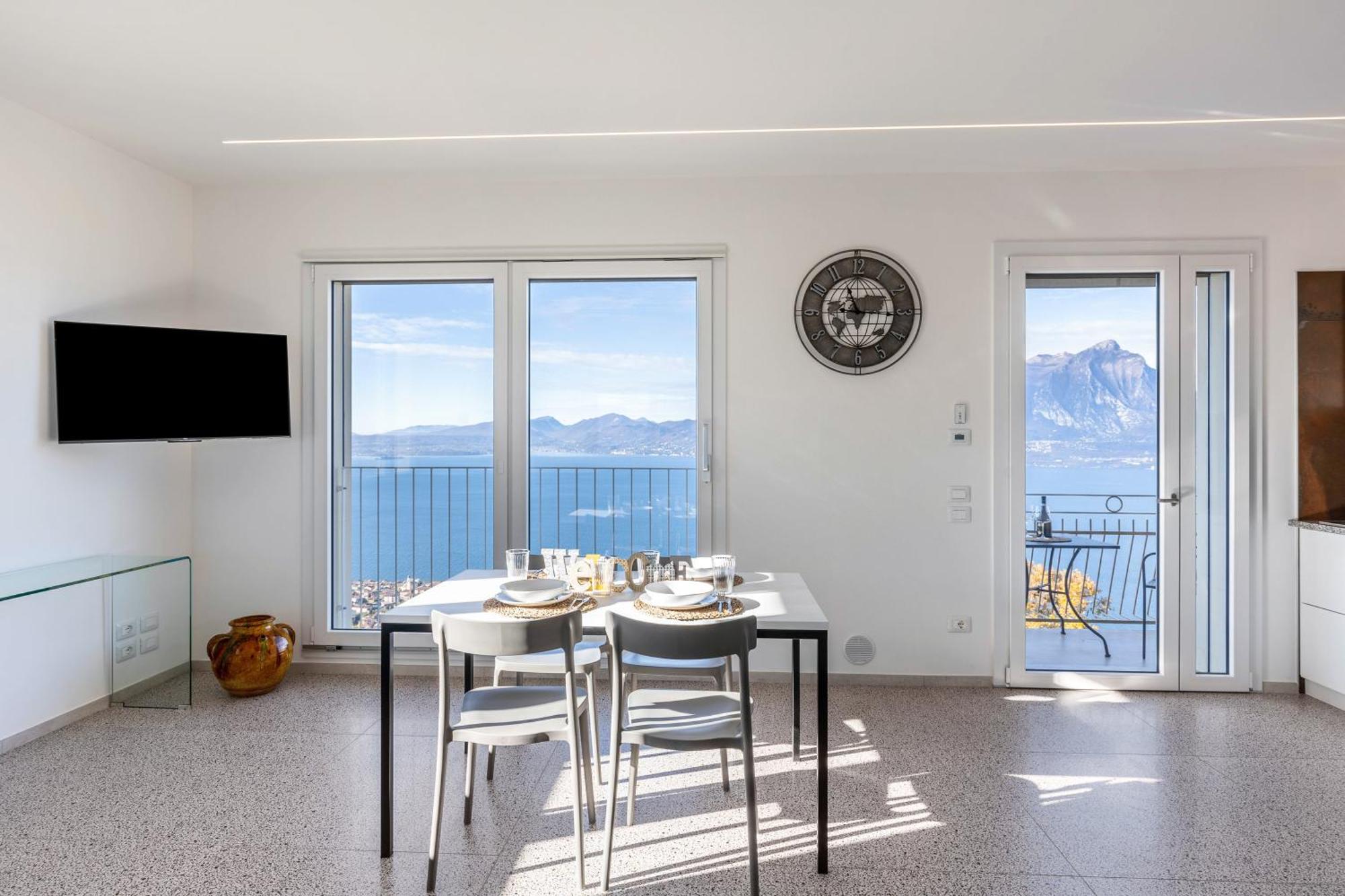 Casa Serena Lake View Torri Del Benaco Bagian luar foto
